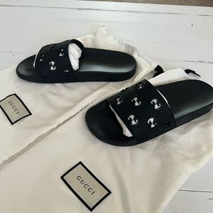 Gucci black rubber slides